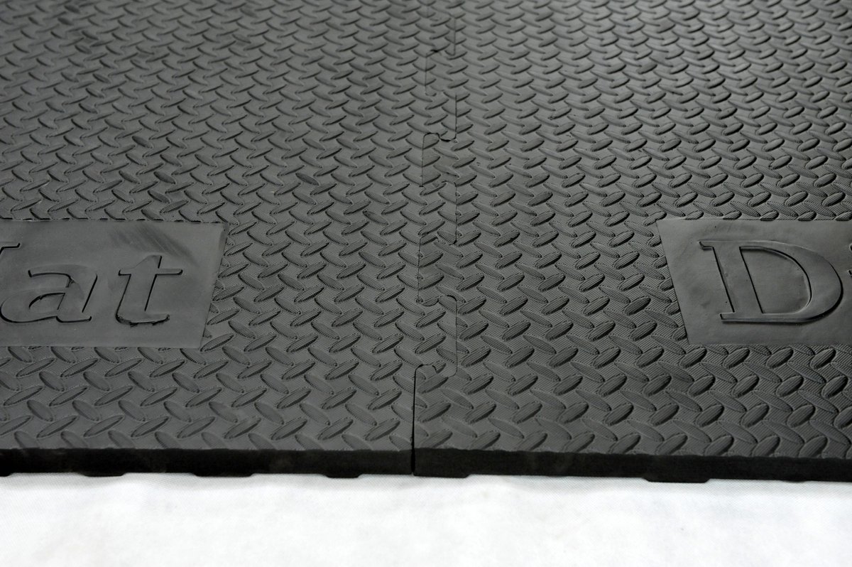 Rubber Top EVA Diamond Mats 6ft x 4ft. Sets of 6 and 12 with FREE DELIVERY. <a href="/EquineHour/">#EquineHour</a> #equestrian #EVA #floormatting