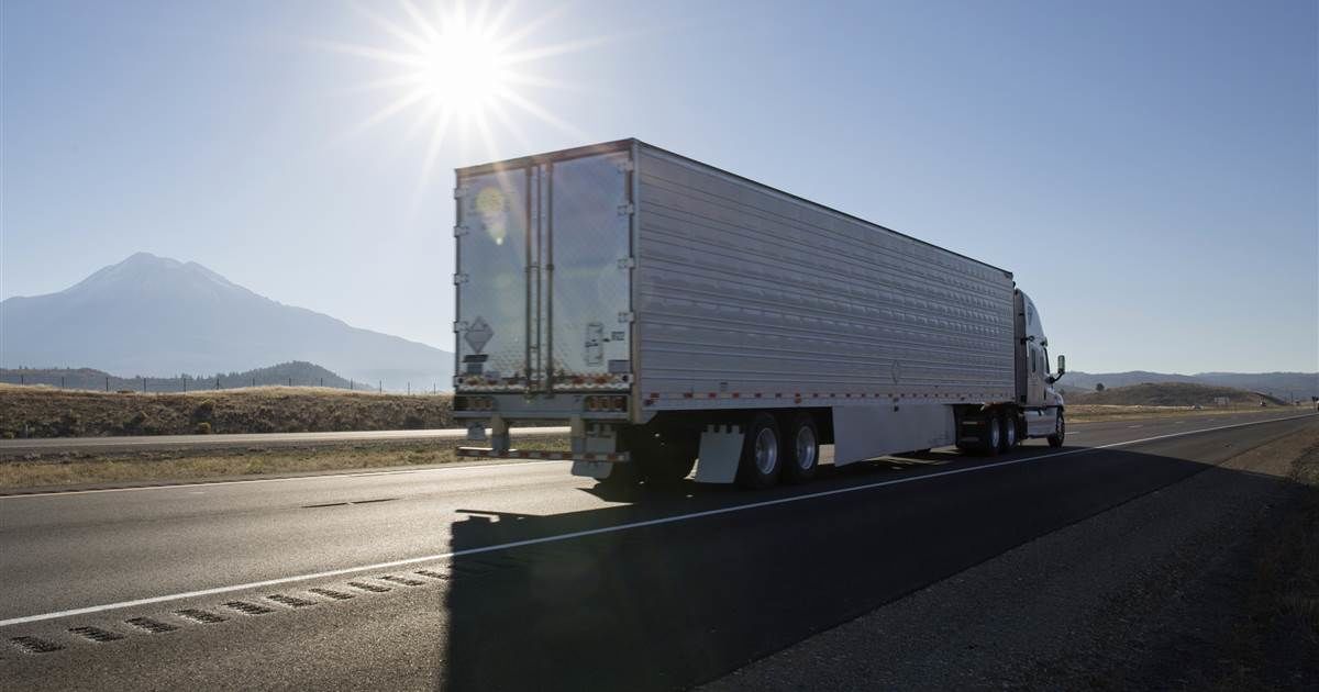 truckingjrnl's tweet photo. https://t.co/Wg8G3ypK7T Why millennials should start considering truck driving #cdljobs #newcareerideas #truckdriver #freejobsearch #freecdljobposts #truckingjournal https://t.co/67KLp8u5s5