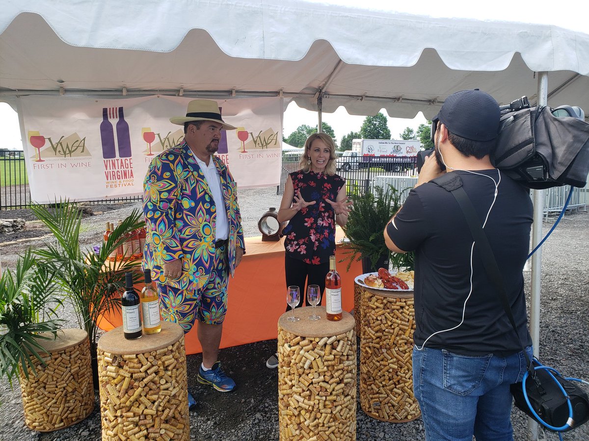 dimurphy's tweet photo. We are talking #vawine with @greatdaywash @andihauser and #vintagevirginia #bullrunpark this weekend Sat and Sun @drinkeatrelax @VisitVirginia https://t.co/OKaN2vsJ9M