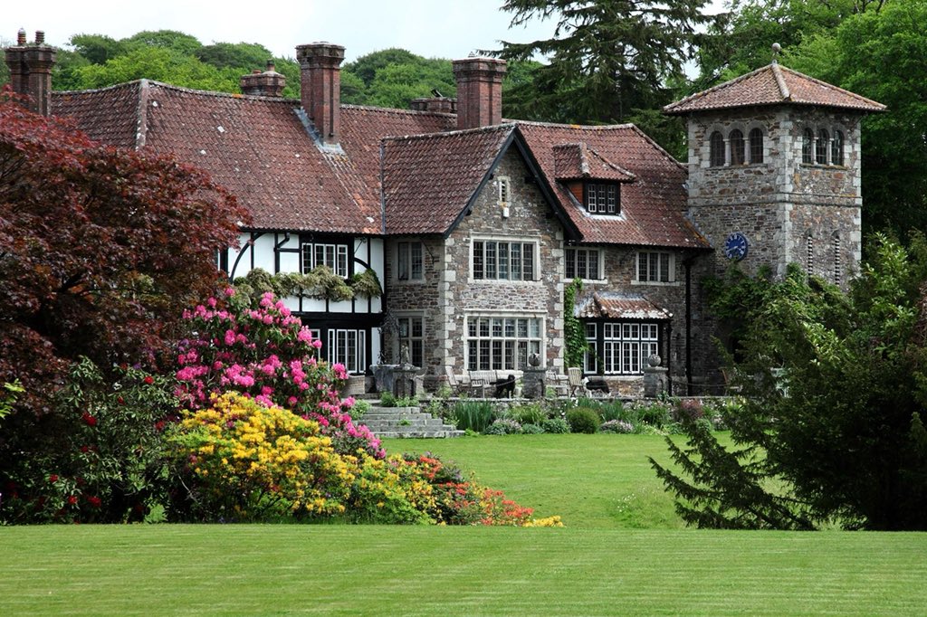 CoombeTrenchard's tweet photo. Final prep in full swing for our #EnglishCountryGardenFestival this weekend - Gates open TOMORROW &amp; Sunday at 10am https://t.co/Lfi0f2YFCD