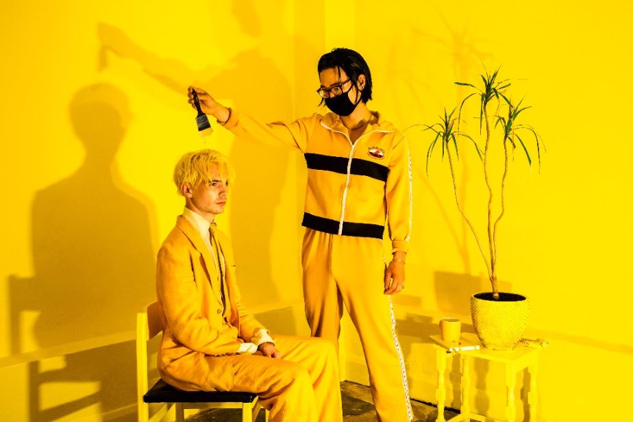 WATCH: <a href="/WOOZEBAND/">WOOZE</a>'s squelchy art-pop banger 'Hello Can You Hear Me?' is a salute to Korean karaoke culture - so they filmed the video in Seoul... clashmusic.com/news/wooze-sha…