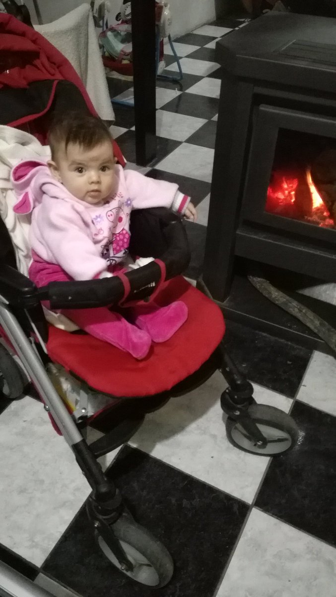 nanchu_aranda's tweet photo. #Alcolecontn hoy nos levantamos muy temprano. Te extrañamos Matute!!!! https://t.co/8K1kBjfuku
