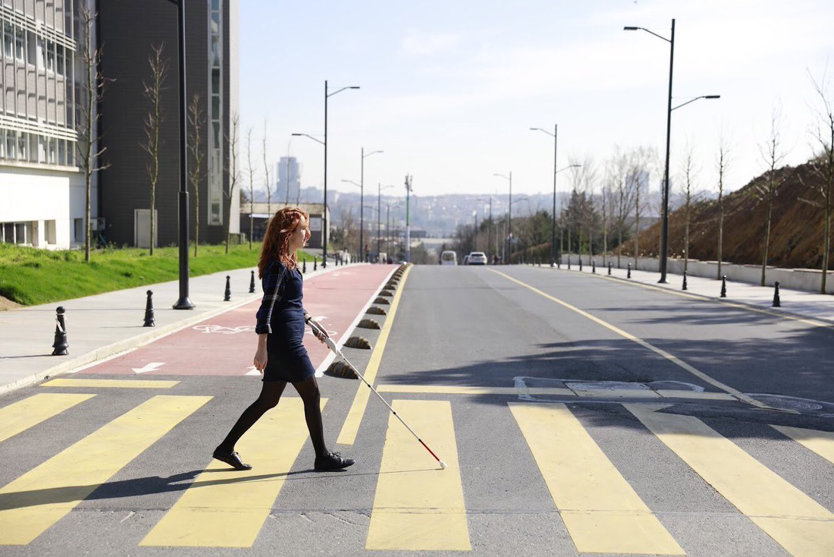 wewalkio's tweet photo. How does WeWALK improve the lives of the #visuallyimpaired? 1) It can detect obstacles above chest level with its built-in sensors and vibration feedback system. @YGAorgtr #letsWeWALKtogether https://t.co/FJMojIKBKF