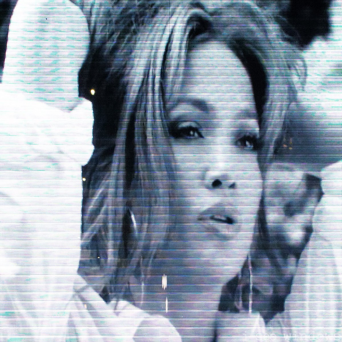 iseewindows's tweet photo. "Yo quiero, yo quiero dinero." cit. #jlo. no need for products in this @GUESS #windowdisplay when you have #GUESSGirl @JLo on a giant video screen #piazzasanbabila #milan. #LoveGUESS #JLOxGUESS #iseewindows #windowscience #visualmerchandising #shopwindow #vetrina #escaparate https://t.co/FIHnDZE2o2