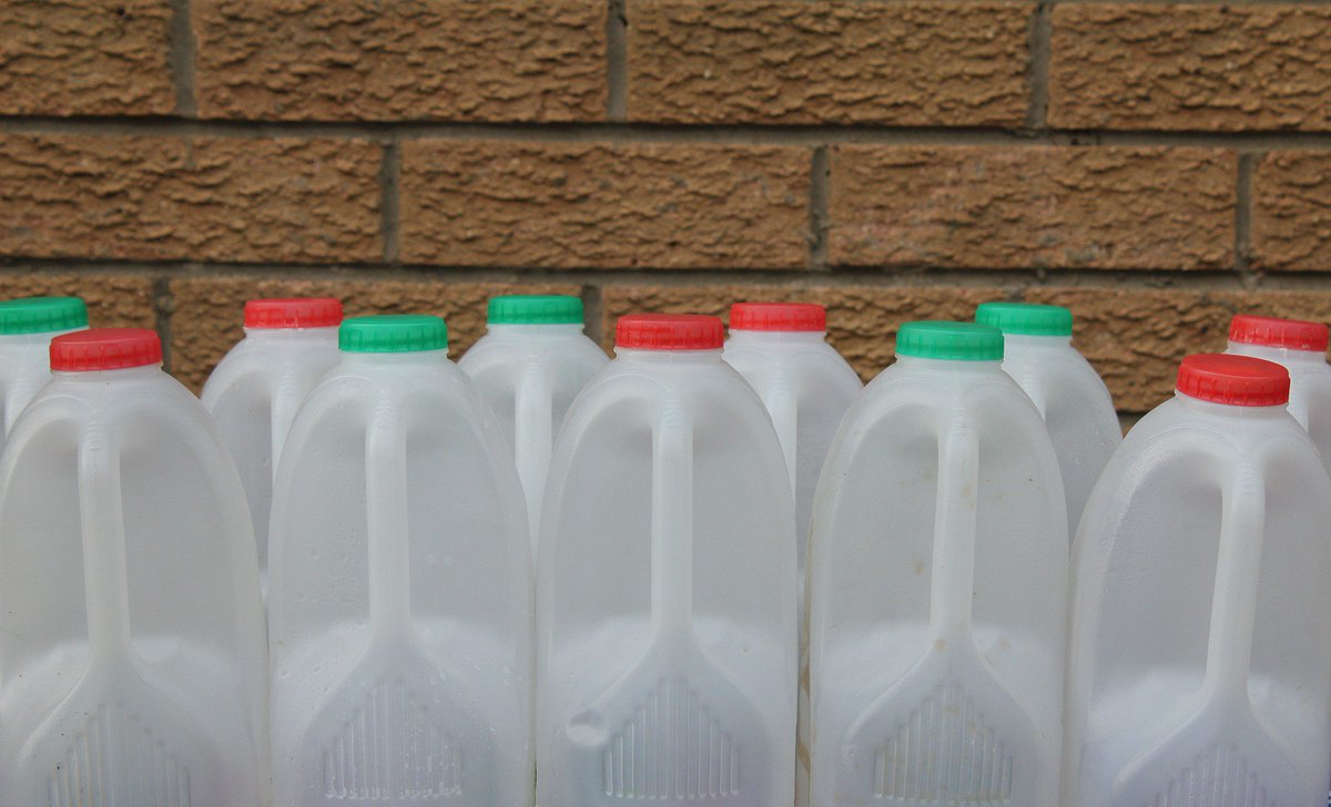 recycle_now's tweet photo. We're recycling more than ever in the UK, but we only #recycle 58% of our plastic bottles at home - let's raise that figure this #WorldMilkDay and prevent #plasticpollution 👊 https://t.co/FHNTFIhiOY