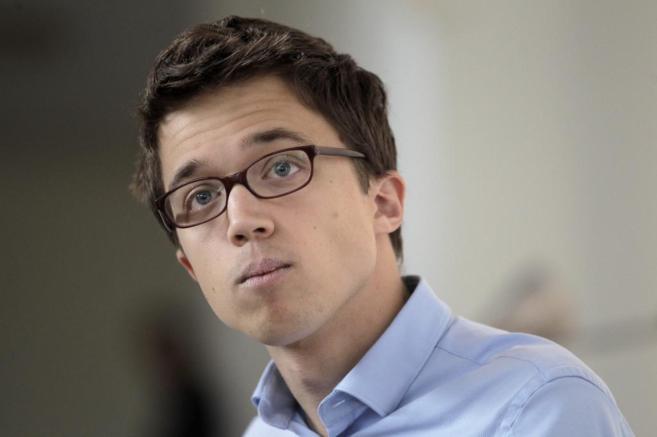 thbestarcher's tweet photo. HERREJÓN AS PETER PARKER

-> Hasta los huevos de que me llamen niño y tengo treinta y pico de años.

-> Sr Iglesias... i don't feel good... https://t.co/sIWZ9DK5zZ