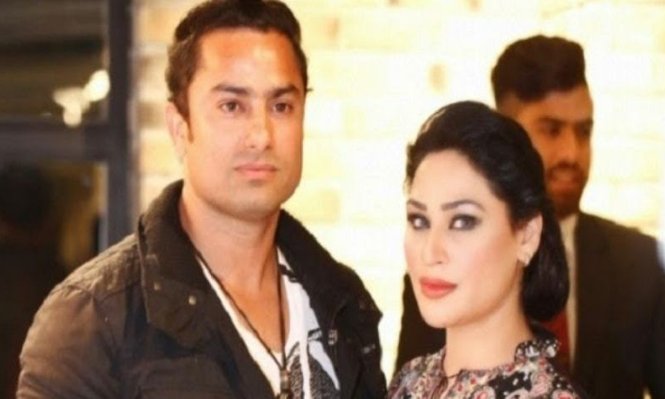 hipinpakistan's tweet photo. #HumeraArshad requests people not to comment on her marriage!
https://t.co/v1j5skT0Jx https://t.co/cWhBv0bAYv