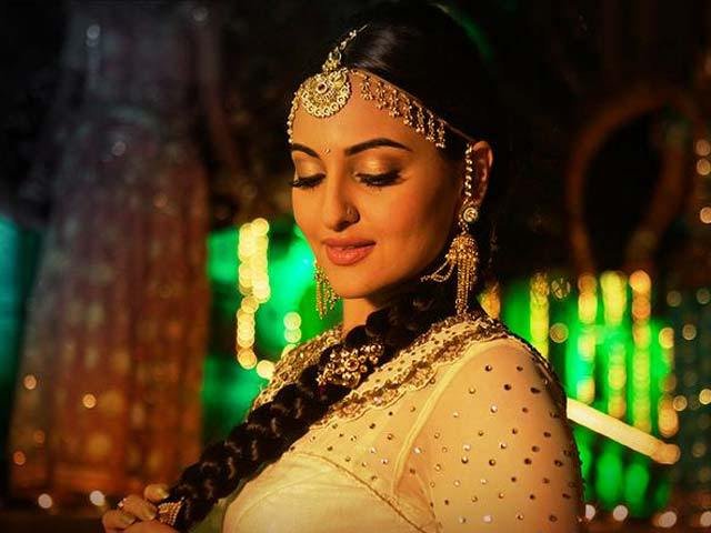 wed_amor's tweet photo. "Recommended Read: Best Ways to match Your Jewellery and Lehenga" https://t.co/rGy5mCPXiA #Hollywood #BeautyMakeup #Accessoriesforfacetypes #TheOval #JewelleryMatching #PunjabiLanguage #Faceshape #FaceTypes #Bestbridaljewellery https://t.co/XDgH8mP50p