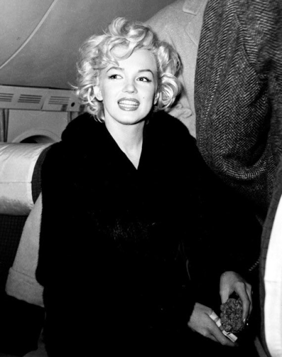 girlinfairy's tweet photo. happy birthday to the beautiful &amp; iconic, marilyn monroe 💞 https://t.co/qgsEoP93h2
