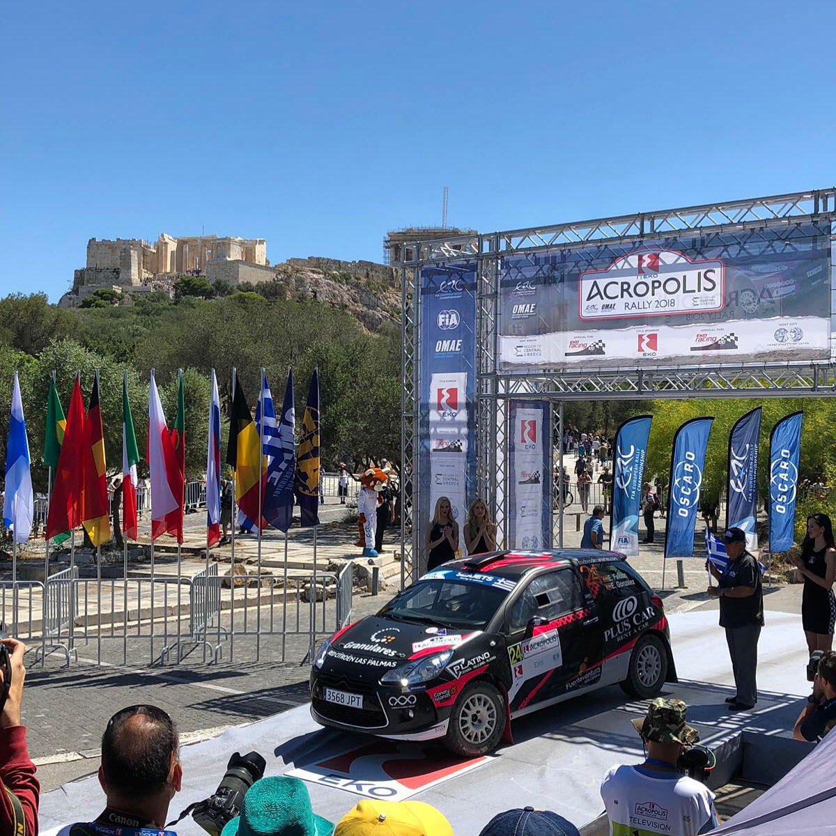 EmmaFalcon1's tweet photo. We have started the Acropolis rally!!💪🇬🇷 // Comenzamos el rally de Acrópolis 😍🚗 https://t.co/6WbPMQ6aFS