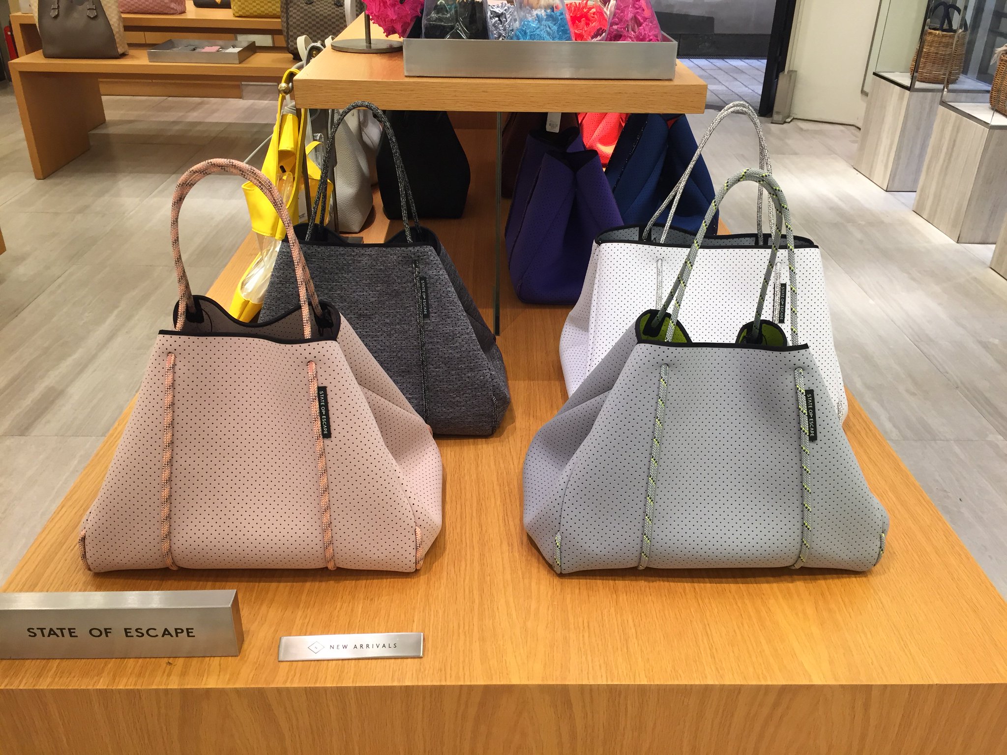 バーニーズ ニューヨーク on X:  