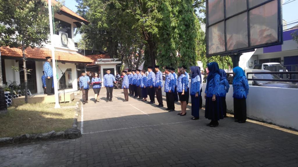 Ekawima's tweet photo. Sesibuk apapun kita jangan lupakan pancasila https://t.co/XUdE666Olo