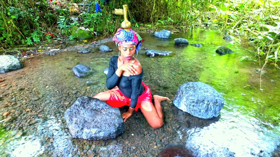 Aline Snuff tweet media