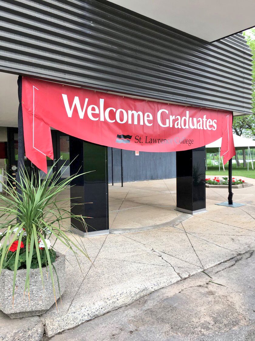 gvollebregt's tweet photo. It’s @whatsinsideslc Cornwall Campus Convocation day! On my way to Cornwall and can’t wait to congratulate all our students! #StudentSuccess #SLCGRAD2018 https://t.co/024uIsVf13