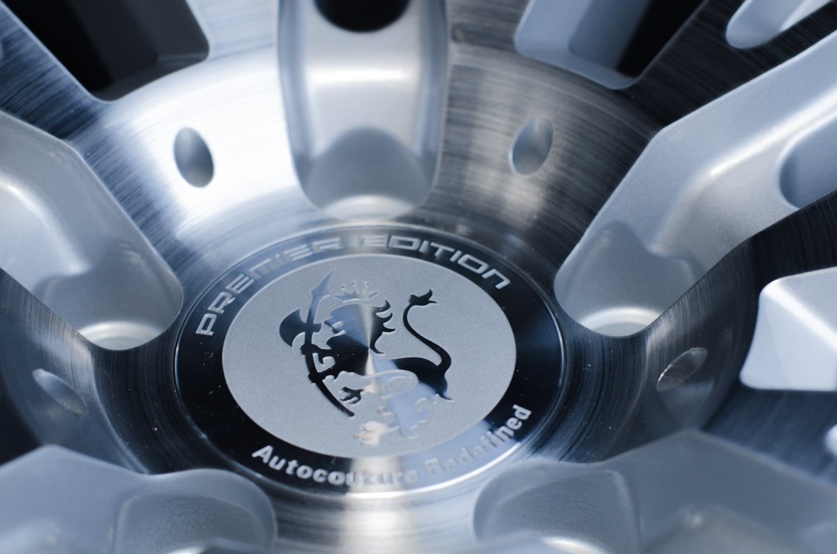 premieredition's tweet photo. Premier Edition CS-10 FF Tech centre cap
Gloss silver and brushed face
" Luxury is in each detail "
Born In London | Autocouture Redefined
#premieredition #cs10 #fftech #flowformed #luxurycars #suv #centrecap #details #photo #uk #londonlife #wheels #4x4 https://t.co/mtBhCXSCyG