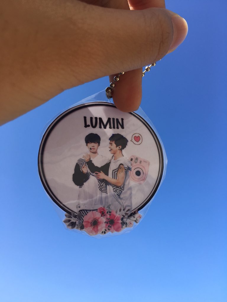 Luminfml_th's tweet photo. ✨พัด lumin + พวงกุญแจ
💰ราคา 55 บาท
📬ลทบ 30 / ems 50
สนใจทักมาเลยนะคะ 
#lumin #พัดใส #ตลาดนัดEXO https://t.co/RTLD2ewkXS