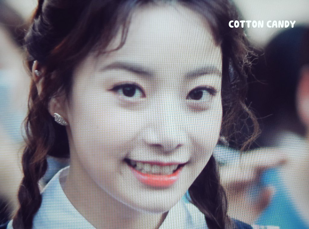 _joojoocandy's tweet photo. 180601 뮤직뱅크 퇴근 프리뷰
#유니티 #UNI_T #UNIT #이현주 #현주 #Hyunjoo @official_uni_T https://t.co/9ri18YNuRF