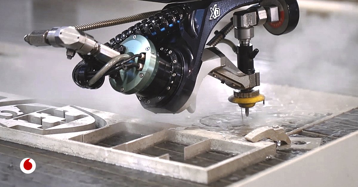 De robots a impresoras 3D pasando por herramientas de corte con láser o grúas gigantes. Así será la construcción en el futuro bit.ly/2Ldl0PY