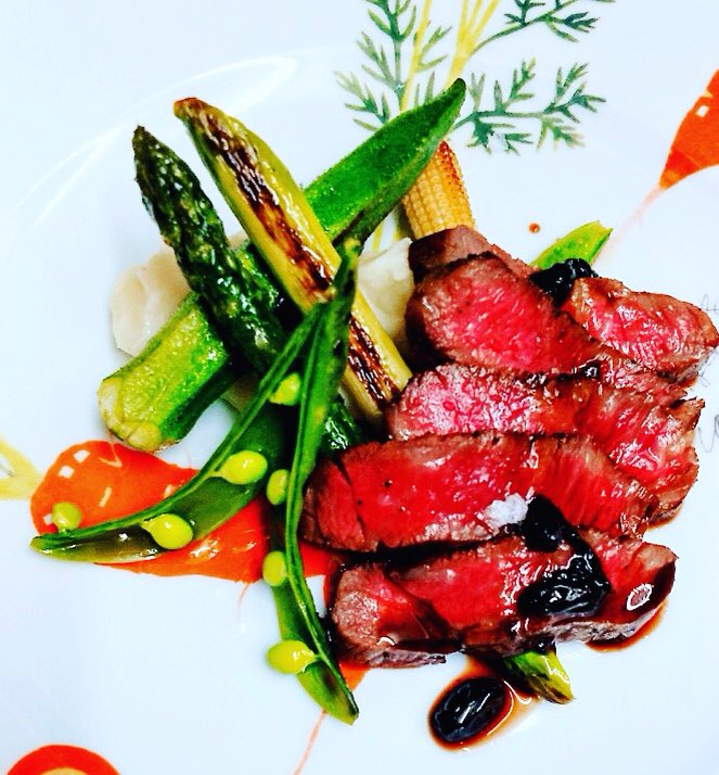 chouettefucyuu's tweet photo. 今夜は黒毛和牛のステーキご用意してます‼️お肉を食べて元気に6月スタートしませんか‼️ #シュエット府中 #府中フレンチ #府中ディナー #黒毛和牛 #ステーキ #府中 #東府中 #分倍河原 #国立 #国分寺 #小金井  #自然派ワイン #32beer #大国魂神社 #京王線 https://t.co/jC2eeGtlsD