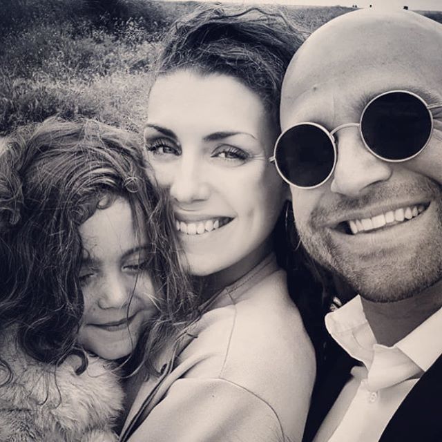 Family is my tribe. Love them hard !
#studio #electronicmusic #liveperformance #moog #cubase #followthebeast #familytime #familyday bit.ly/2Hb8cH9