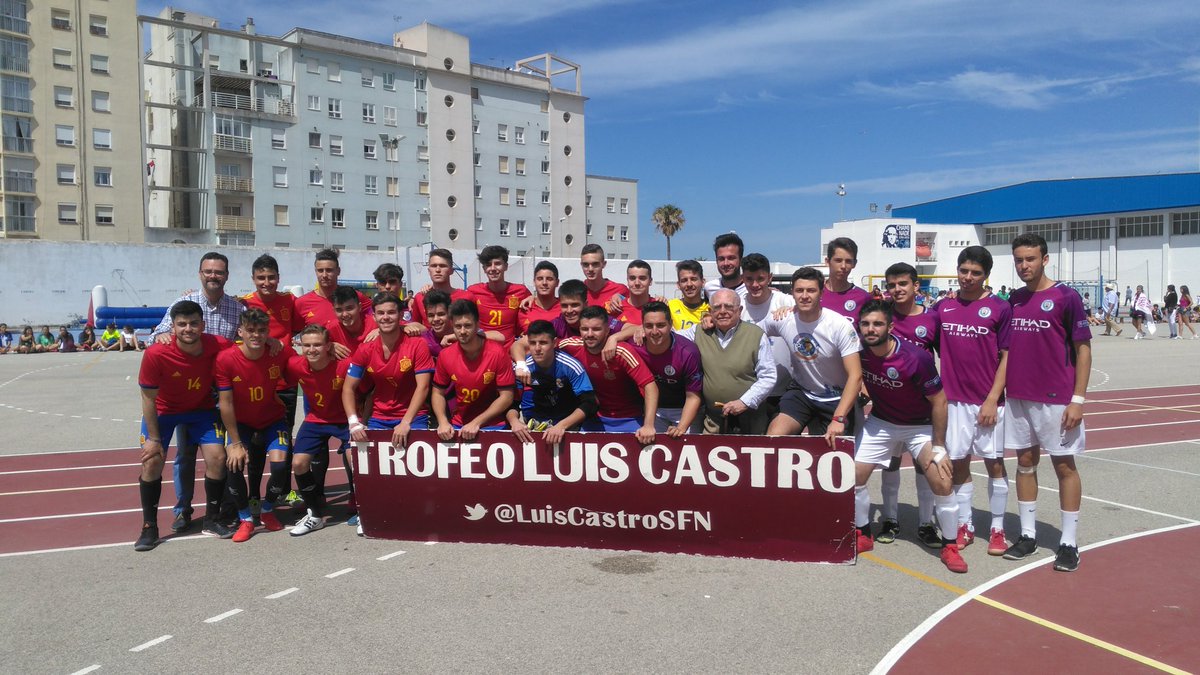 LuisCastroSFN's tweet photo. Así lucían nuestros jugadores momentos antes de iniciar esta disputadísima final
#VamosEspaña2C
#GoCitizens2B https://t.co/52MQ36s07v