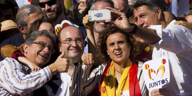 Bé pel #AdiósRajoy
Però avui, més que mai, no oblidem això 👇