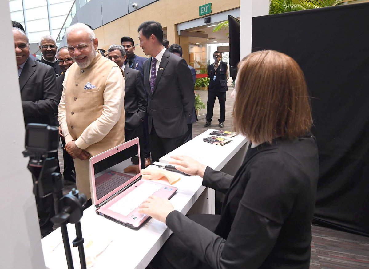 MIB_India's tweet photo. The Prime Minister, Shri @narendramodi visiting the Nanyang Technological University in Singapore https://t.co/aU4lMjqK1Y