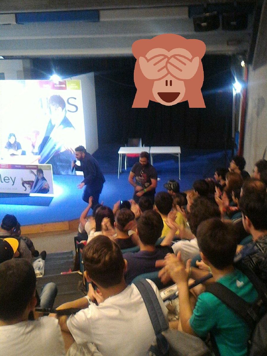 etnacomics's tweet photo. Un tizio amico dei @PlayerInside si è tatuato le loro facce sul braccio! #YouTubeAlley #EC8 #Etnacomics2018 #PlayerInside https://t.co/rmIn8e08QZ