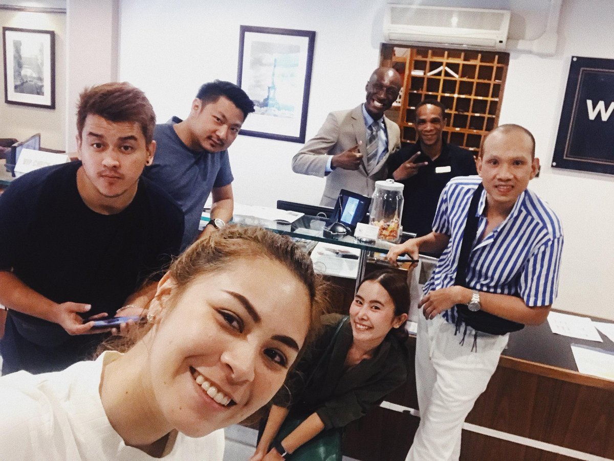 MinsongoRRH's tweet photo. Happy guest at Royal Regency Vincennes ! Result of a happy service :)

#dricareers #dritechsavvy #DiamondResorts #Vincennes https://t.co/uyXhFbwd5V