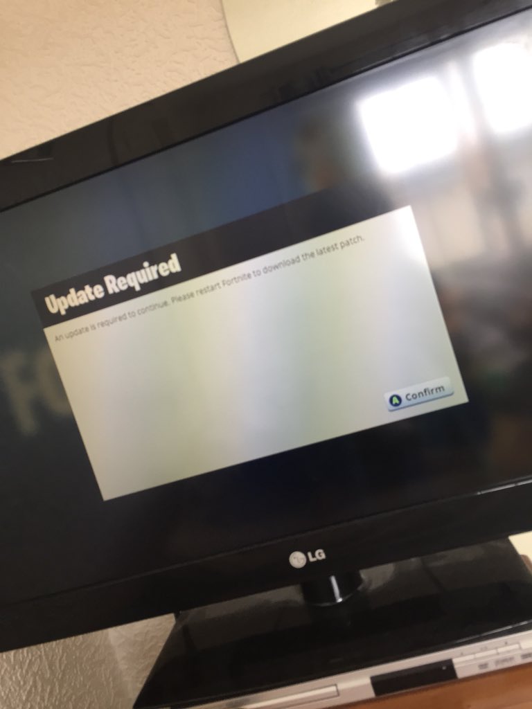 ricoridezuk's tweet photo. @FortniteGame I’ve restarted the game like 30 times and it still comes up help? https://t.co/Zjtf06CFzm