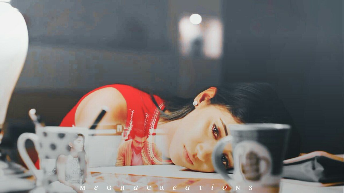 meghacreations_'s tweet photo. "Yaadon se teri lipat ke fariyaad itni kre...yahan wahan hai tu mujhme ravaa hai tu" 😭💔

#Kaira #yrkkh https://t.co/bECZa6lWuU