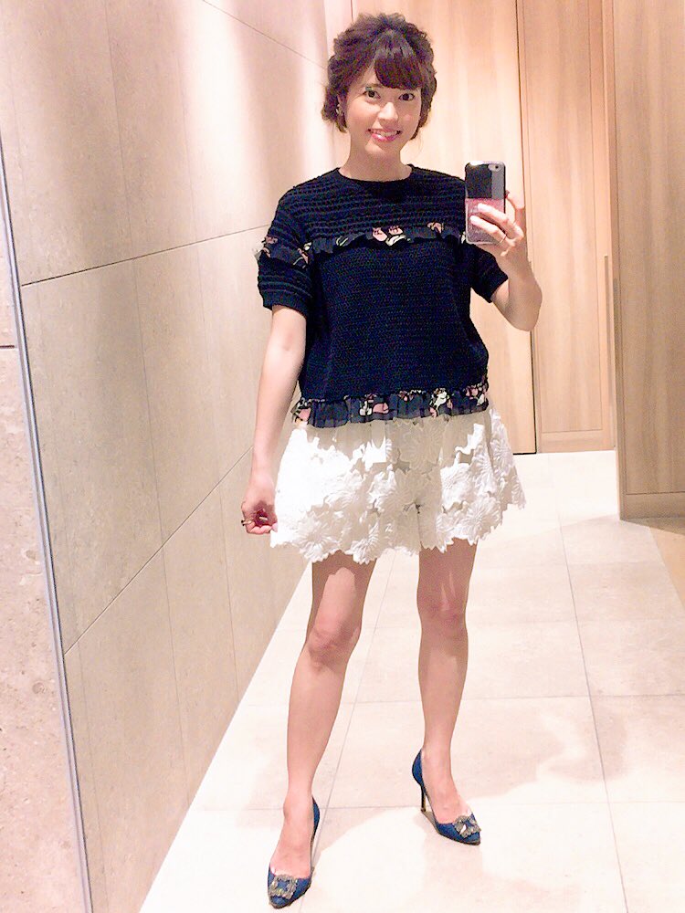神田愛花 A Twitter Aika Sファッションpart13 暑かったので今シーズン初のショートパンツ を履きました トップスは目が粗めのニットで涼しく 年齢が年齢なので少し高級感のあるショートパンツを選び 子供っぽくならない様にするのが目標です