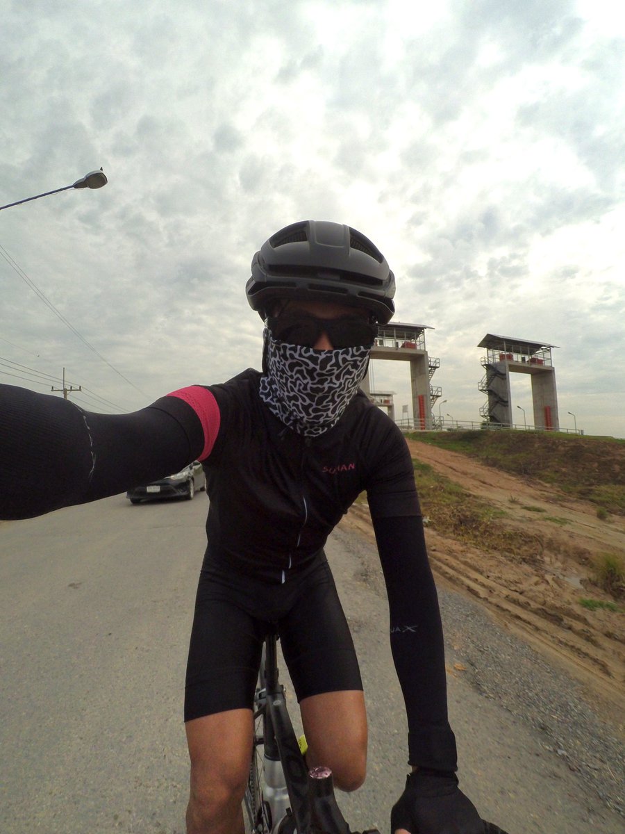 aum_889's tweet image. ท้องฟ้าครึมๆนะนะว่าป่ะ....
#swiftcarbonthailand #shareyourswift #swiftcarbonbikethailand #hypervox
#myswiftcarbon #swiftcarbonhypervox
#swiftcarbon #swiftcarbonbikes 
#letsbike #letsbikebygoro #letsbikeshop
#คนเดียวก็ไป #คนเดียวก็ปั่น 
#แค่พอใจอะไรก็ได้