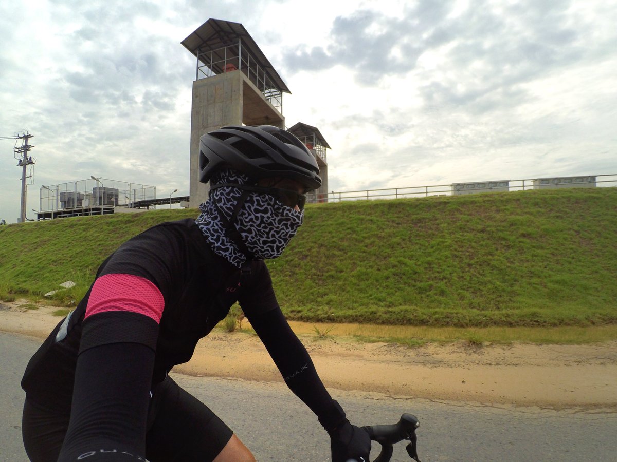 aum_889's tweet image. ท้องฟ้าครึมๆนะนะว่าป่ะ....
#swiftcarbonthailand #shareyourswift #swiftcarbonbikethailand #hypervox
#myswiftcarbon #swiftcarbonhypervox
#swiftcarbon #swiftcarbonbikes 
#letsbike #letsbikebygoro #letsbikeshop
#คนเดียวก็ไป #คนเดียวก็ปั่น 
#แค่พอใจอะไรก็ได้