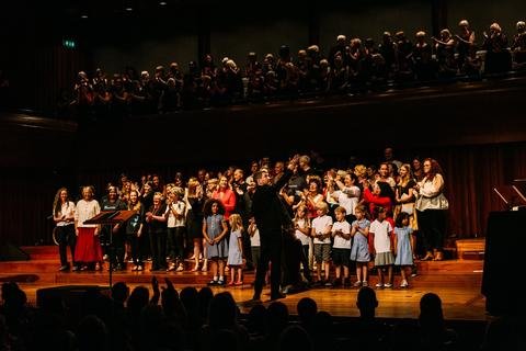 guildhallschool's tweet photo. Music is uniting choirs of refugees, migrants and local communities in the return of the Singing Our Lives concert. Join us for an evening that will combine opera, classical, popular and electronic genres with music from around the globe.
#SOL2018 https://t.co/XkUrBadYMf https://t.co/BplwoR3Jpe