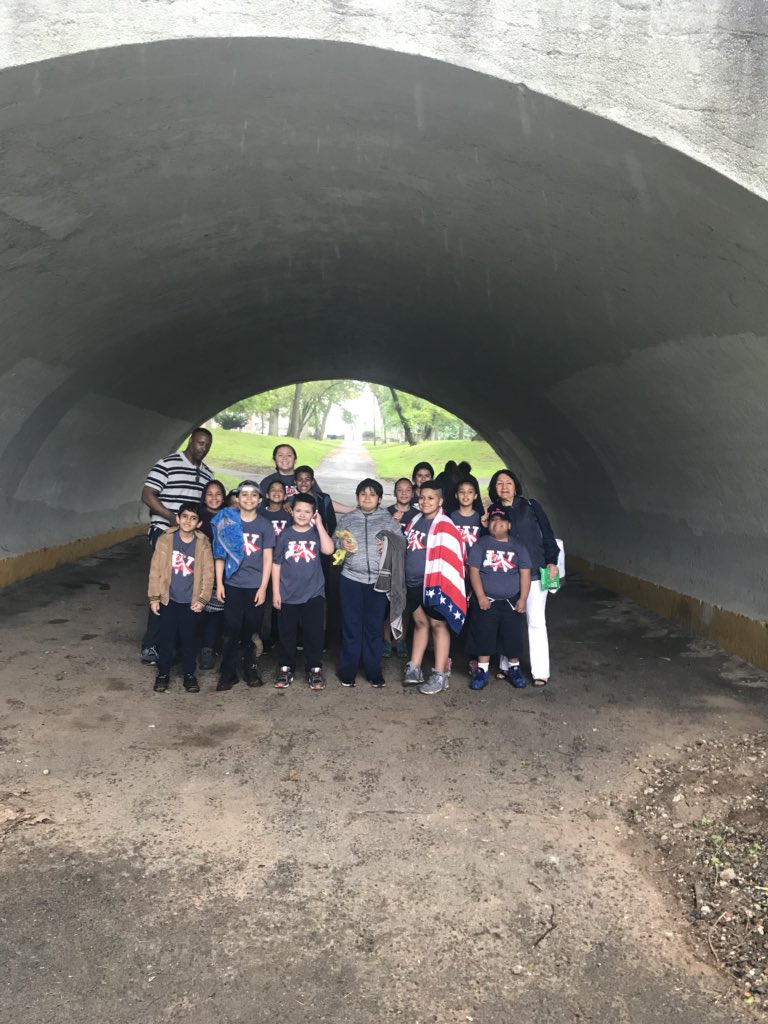 WCSPatriots9's tweet photo. A little drizzle can’t get us down! Ms. Zervoulis’ class made the most out of Field Day 2018. Even the indoor picnic was great! Thank you to the PTO and parent volunteers #WCSrocks #patriotpride https://t.co/qHTSAarX7I