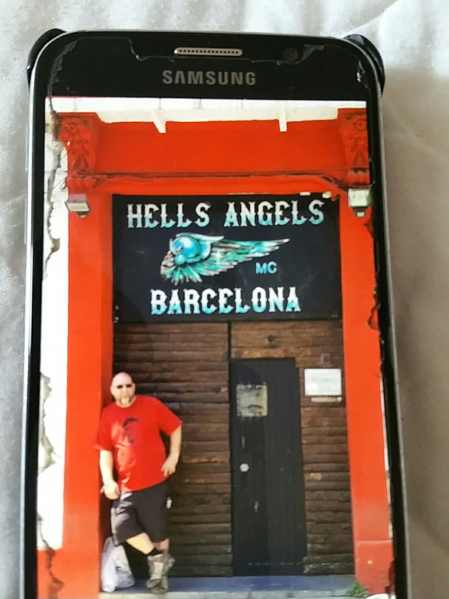 26nilmcroft's tweet photo. @iBreezeblock having a ball in Barcelona https://t.co/7XZKfNYmgG
