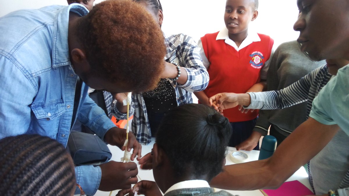 TimMarube's tweet photo. We had a nice 2 day session with Loreto Msongari  and State House Girls  High School coming up with innovative ideas on how to reduce, reuse,  recycle and re-purpose E-waste.
 #4Ewaste #WhatHappens2MyEWaste https://t.co/uu4W7k38Vh