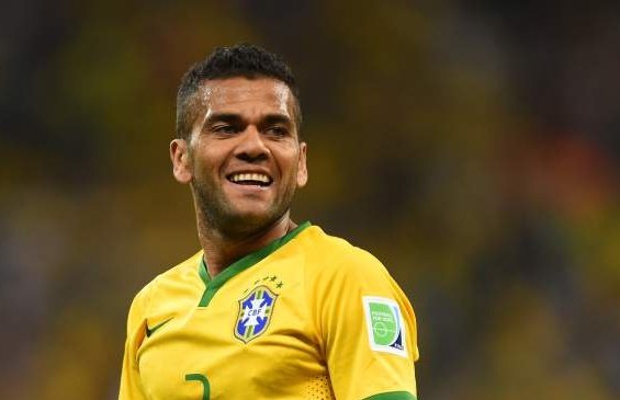 VSFootballPro's tweet photo. #SONDAGE❌

#RT🔄 Djibril Sidibe 🇫🇷
#FAV❤ Dani Alves 🇧🇷

#rmclive #EDF #Brasil #WorldCup2018 https://t.co/mCcNv2Bh3i