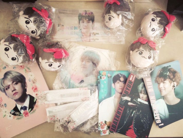 rus_exo_orders's tweet photo. @bbhbreathtaking Thank you so much for the goods! They are so cute and pretty! 💖💖💖 https://t.co/yIGsvRzN4a
