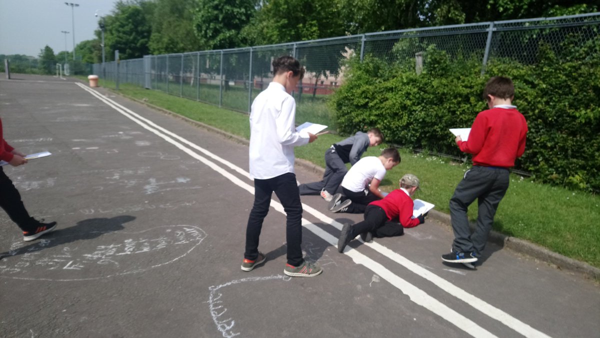 Mrs_Cartner's tweet photo. We're outside enjoying the weather while we complete our friendship bingo #communication #listening #friendship @BowhousePS 🌞🌞🌞 https://t.co/cEk1lGwZ1q