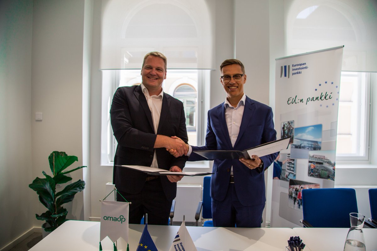 EIB's tweet photo. Supporting #SMEs and agricultural entrepreneurs ⟶ today we signed a €20 million loan agreement with @OmaSaastopankki in Finland🇫🇮https://t.co/7ThmPa094d https://t.co/buxm59Phjx