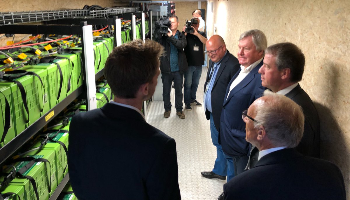 jcmarcourt's tweet photo. Inauguration de #Merygrid premier #microréseau de production énergie renouvelable et de stockage en #Wallonie géré par intelligence artificielle - le tout à destination des entreprises : 1 partenariat innovant gagnant https://t.co/WJsTwvLwg4