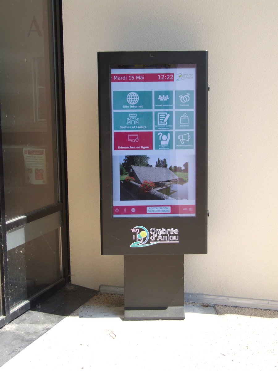 A2Display tweet media