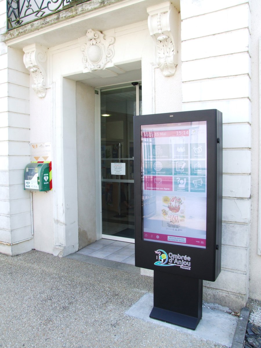 A2Display tweet media