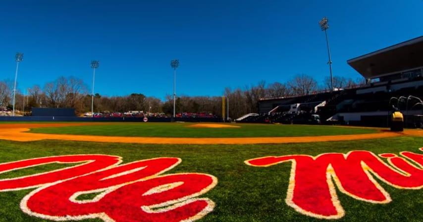 SECCountryMiss's tweet photo. Ole Miss Baseball-Saint Louis: Game time, Schedule, how to watch online (June 1, 2018)  #OleMiss https://t.co/FyahSvPcwf https://t.co/zPGVsXCMWg