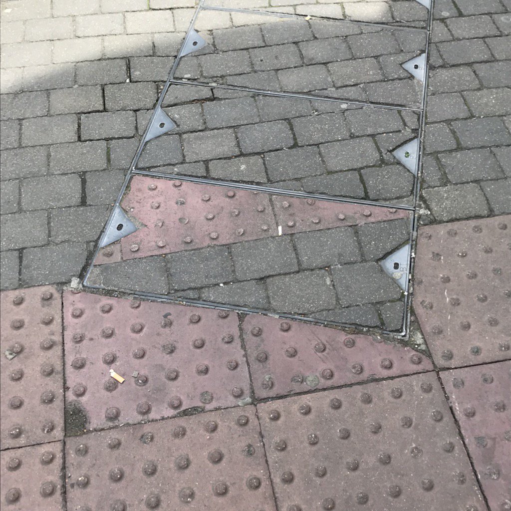 Carousel_Lights's tweet image. You had one job 🙄

#workfail #onejob #clerkenwell #oldstreet #london