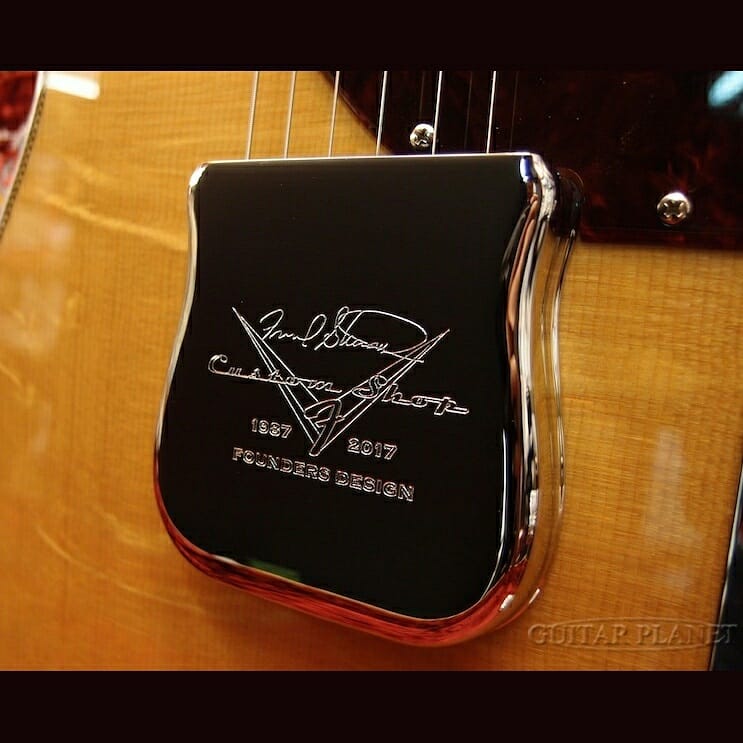 1983JVsquier's tweet photo. TBT Fred Stuart's #FoundersDesign #HerringboneTelecaster rolled-out by #FenderCustomShop June 2017 (only 30 made)
#RoastedAshBody
#BearClawSitkaSpruceTop #AfricanBlackwoodFretboard
#GuatemalanRosewoodBack
📷 @electric_gp / https://t.co/WU4sQqBckf
#FredStuartLuthier #Telecaster https://t.co/DSKzSN9mu1