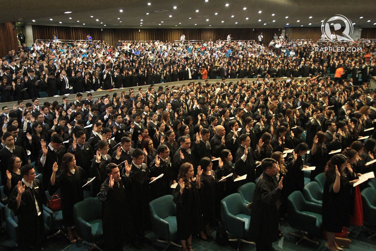 rapplerdotcom's tweet photo. LOOK: New lawyers take their oath at the PICC Plenary Hall in Pasay City. Photos by Inoue Jaena/ Rappler #rstream https://t.co/HcwOANihjC