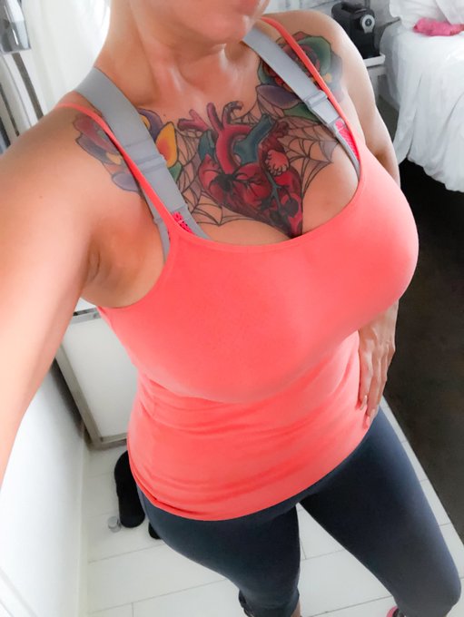 A hard run in some cool rain always gets the day started right in my opinion. https://t.co/lTmnMUuLr<a href="/tag/wcw"class="tags"><span>#wcw</span></a><a href="/tag/asswednesday"class="tags"><span>#asswednesday</span></a><a href="/tag/rt"class="tags"><span>#rt</span></a><a href="/tag/pawg"class="tags"><span>#pawg</span></a><a href="/tag/teamaspen"class="tags"><span>#teamaspen</span></a>